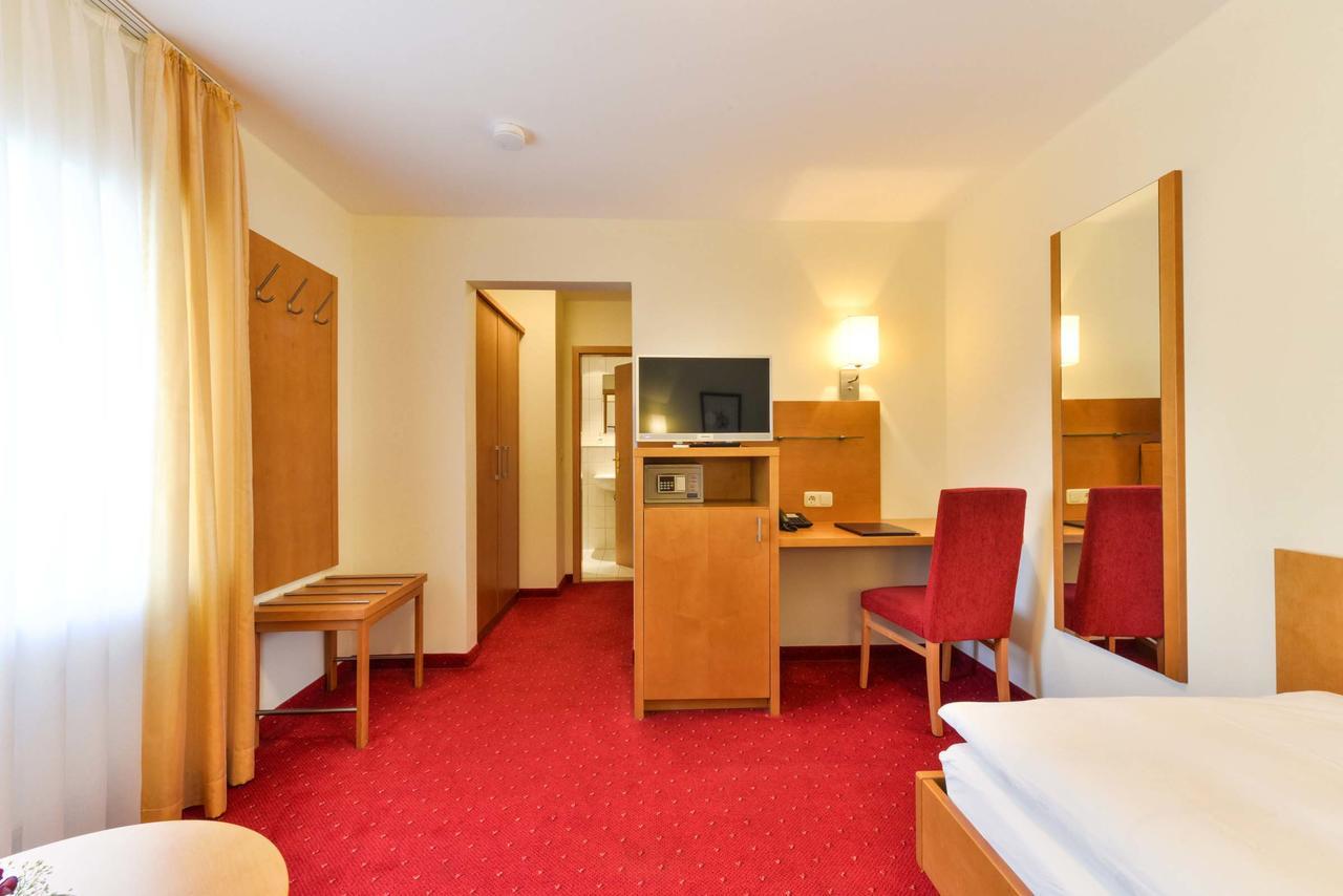 Sixt Hotel
