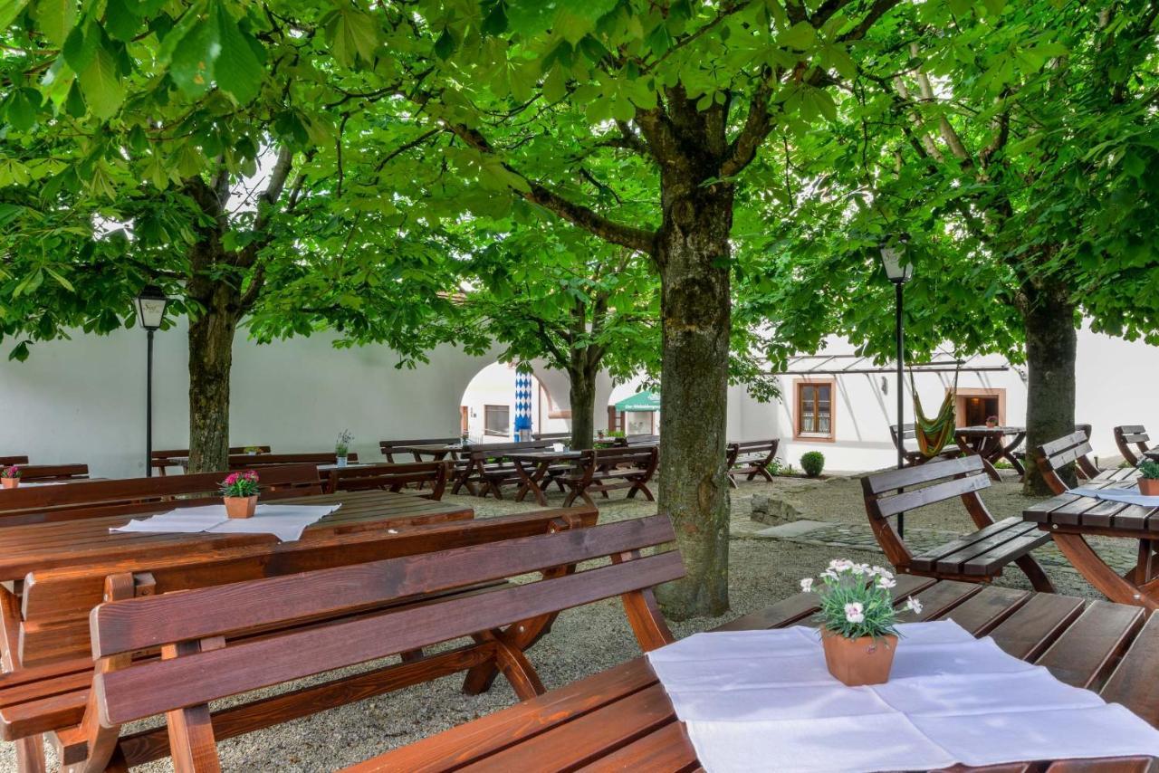 Sixt 3* Rohr in Niederbayern